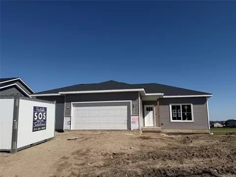 555 NW Georgetown Dr, Waukee, IA 50263