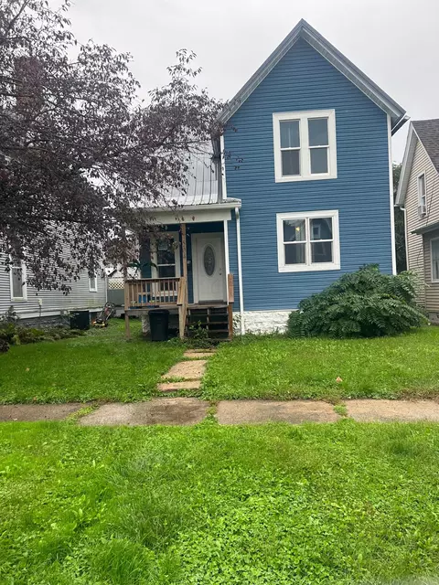504 N 1st St, Marshalltown, IA 50158