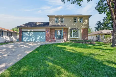 4009 E 23rd St, Des Moines, IA 50317