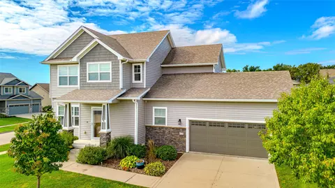 835 S Balsam St, West Des Moines, IA 50266