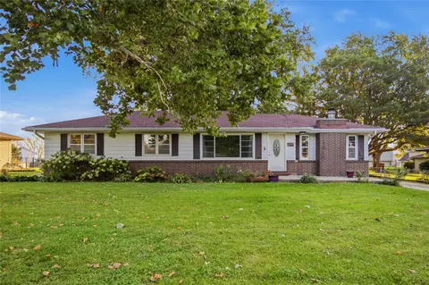7715 NW 16th St, Ankeny, IA 50023