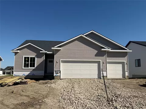 605 NW Georgetown Dr, Waukee, IA 50263