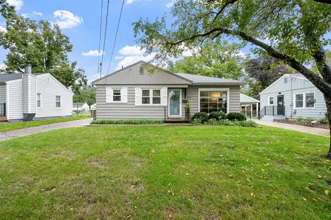 4042 40th St, Des Moines, IA 50310