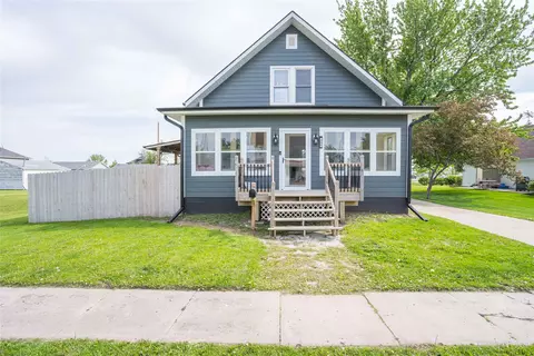 304 SE Jackson St, Greenfield, IA 50849