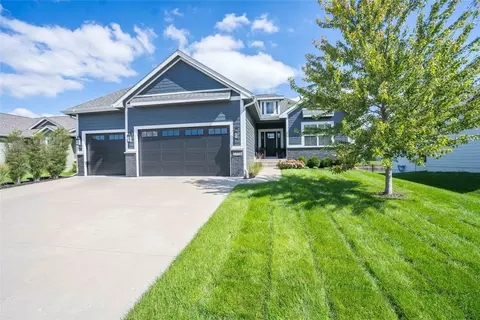 2205 NW Greenwood St, Ankeny, IA 50023