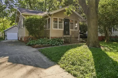 2023 37th St, Des Moines, IA 50310