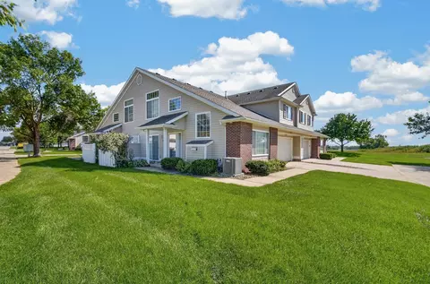 5404 Longview Ct #3, Johnston, IA 50131