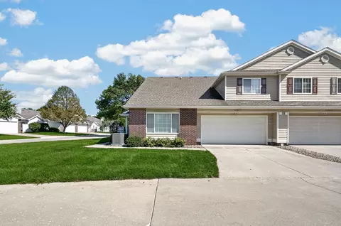 5404 Longview Ct #3, Johnston, IA 50131