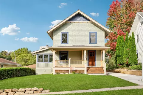 678 26th St, Des Moines, IA 50312