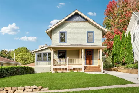 678 26th St, Des Moines, IA 50312