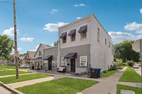 2618 E 9th St, Des Moines, IA 50316