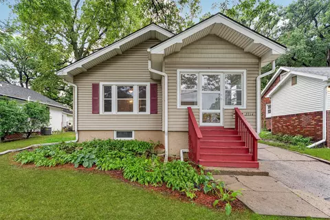2714 Moyer St, Des Moines, IA 50310
