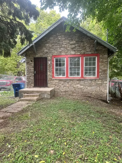1644 E Grand Ave, Des Moines, IA 50316