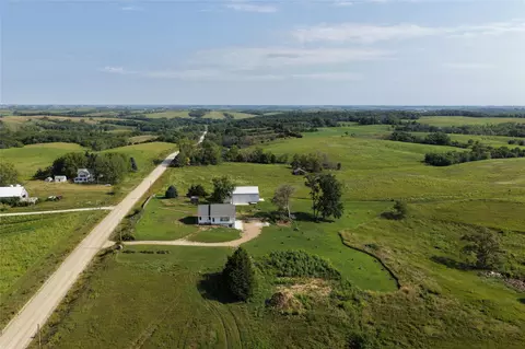 2978 Ranch Trl, Menlo, IA 50164
