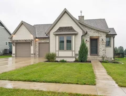 120 N 36th St, Cumming, IA 50061