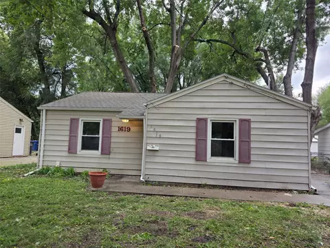 1619 E 29th St, Des Moines, IA 50317