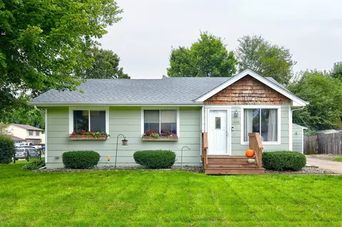 1609 NW Greenwood St, Ankeny, IA 50023