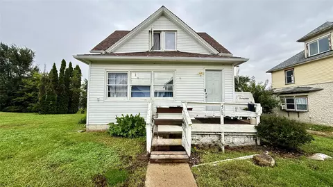 406 Bromley St, Marshalltown, IA 50158
