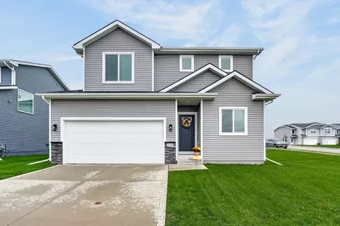 15152 Foxglove Ln, Urbandale, IA 50323