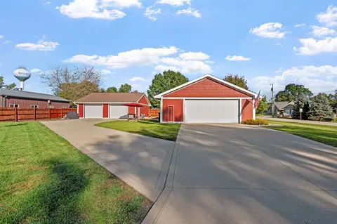 Exterior - 603 5th St, Maxwell, IA 50161 photo 3 of 6