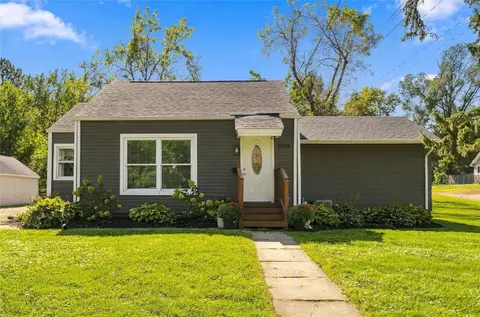 1018 Creston Ave, Des Moines, IA 50315