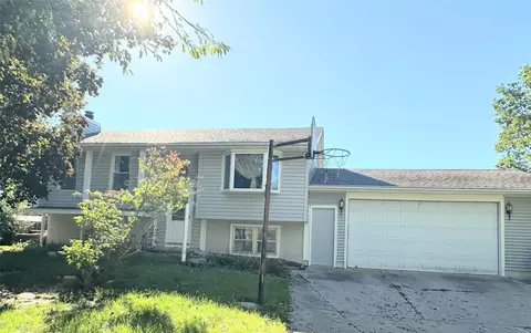400 Crestmoor Dr, Polk City, IA 50226