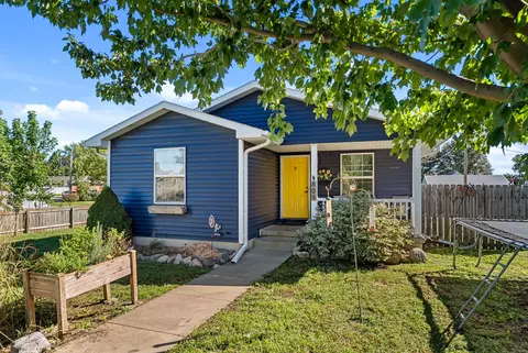 809 S Main St, Woodward, IA 50276