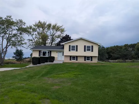104 Elm Ave SW, Mitchellville, IA 50169