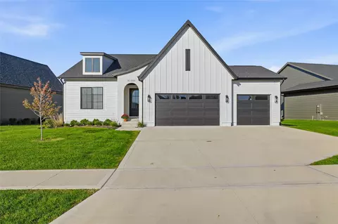 5911 NE Oak Dr, Ankeny, IA 50021