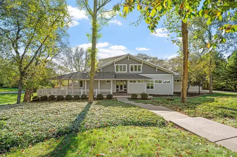36599 River Oaks Cir, Cumming, IA 50061