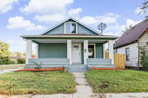 2442 Logan Ave, Des Moines, IA 50317
