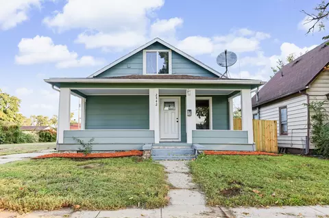 2442 Logan Ave, Des Moines, IA 50317