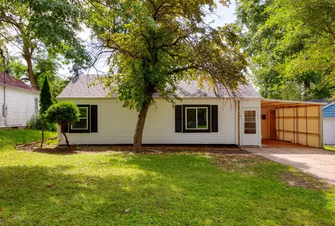 3912 53rd St, Des Moines, IA 50310