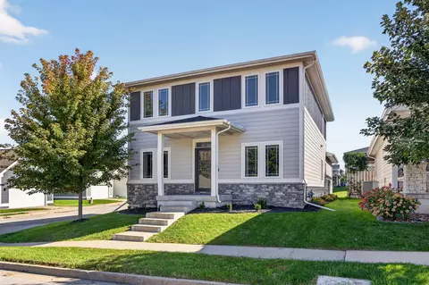 502 S Granite Way, West Des Moines, IA 50266