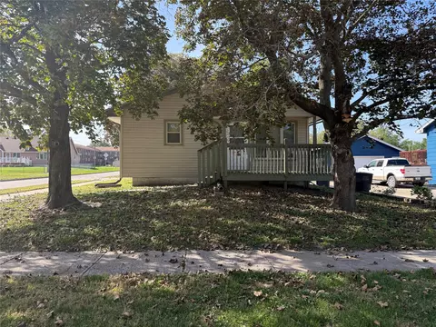 1400 E 18th St, Des Moines, IA 50316