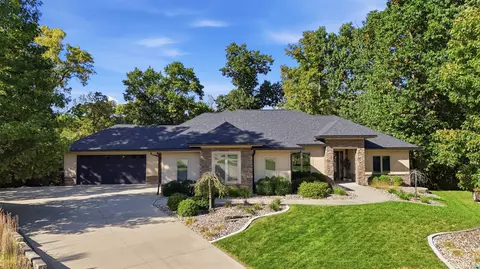 8508 Orchard Dr, Johnston, IA 50131