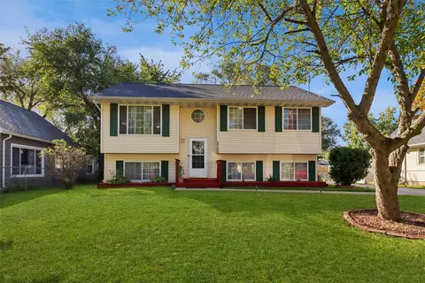 2705 Cleveland Ave, Des Moines, IA 50317