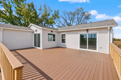 Exterior - 3270 335th St, Stuart, IA 50250 photo 2 of 4