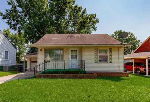 3233 Kinsey Ave, Des Moines, IA 50317