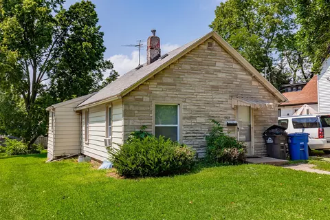 3838 12th St, Des Moines, IA 50313