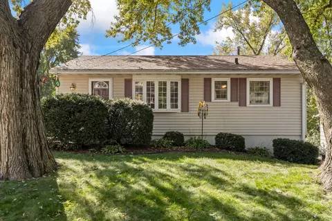 1404 Oak Park Ave, Des Moines, IA 50313