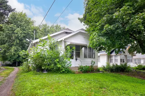 3910 Cornell St, Des Moines, IA 50313