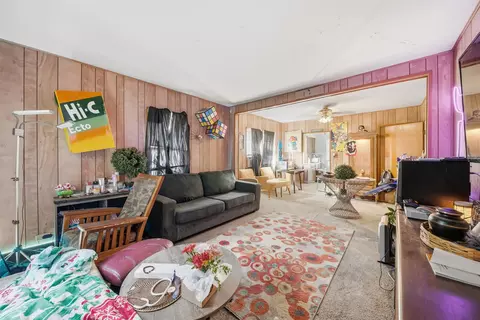 3910 Cornell St, Des Moines, IA 50313