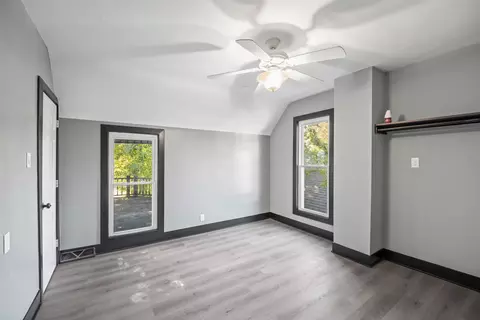 Bedroom - 2210 E Walnut St, Des Moines, IA 50317 photo 4 of 4