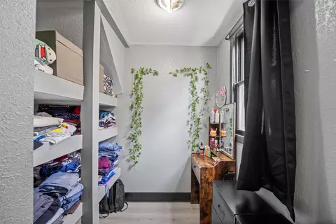 Other - 2210 E Walnut St, Des Moines, IA 50317 photo 4 of 9