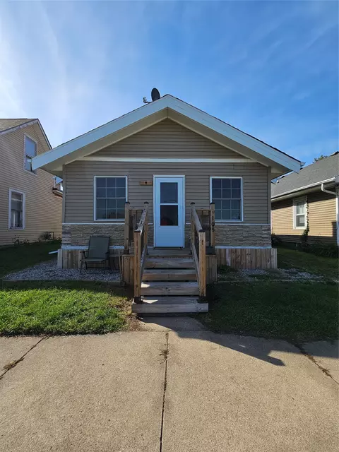105 S 7th Ave, Marshalltown, IA 50158