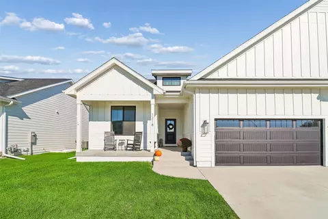 1218 NW 32nd St, Ankeny, IA 50023