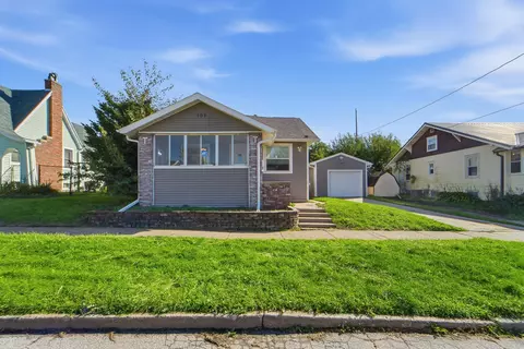 107 N 11th St, Marshalltown, IA 50158