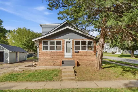 701 Boston Ave, Des Moines, IA 50313