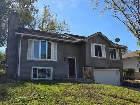 509 E Hackley Ave, Des Moines, IA 50315